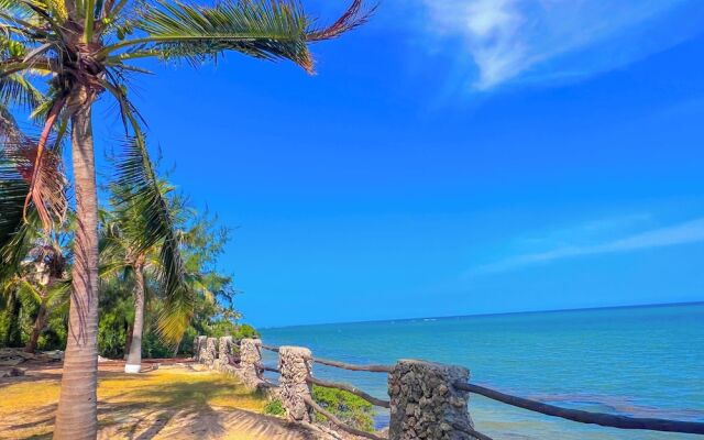 Sea Breeze Beachfront Apartments
