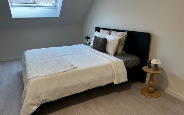 Spacious Rooms 15 Min to City Center