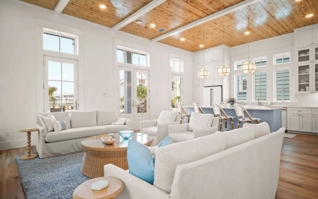 The Sandy Pearl 125 STA