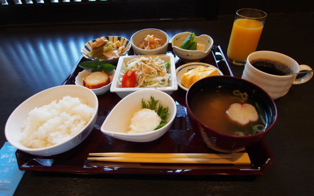 Kyoto Horikawa Inn