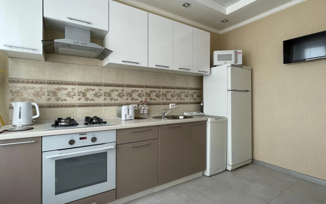 Like home on the street. Mira, 93A