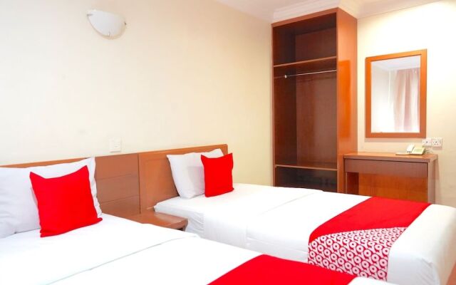 OYO 44051 Sunlight Inn