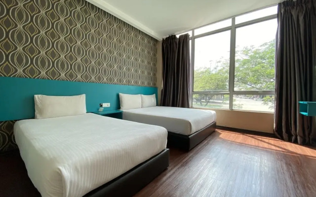 OYO 89752 7 Days Express Hotel