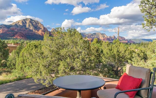 Furnished Patio & Views: West Sedona House!
