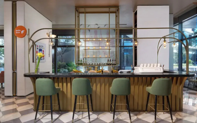 voco Suites Shanghai Hongqiao CBD by IHG