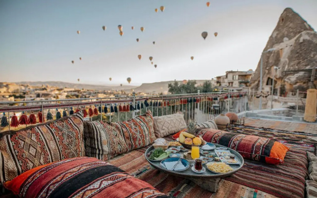 Sah Saray Cave Suites Halal Hotel