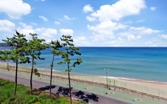 Goseong Sunrise Pension