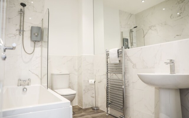 Diamond - King Street Apartment 9b