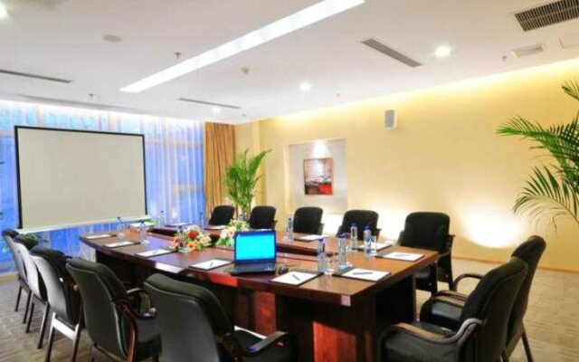 Yulong International Hotel