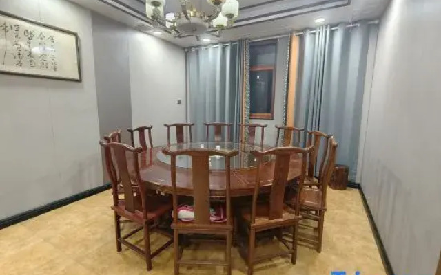 TukE China Light Residence Hotel