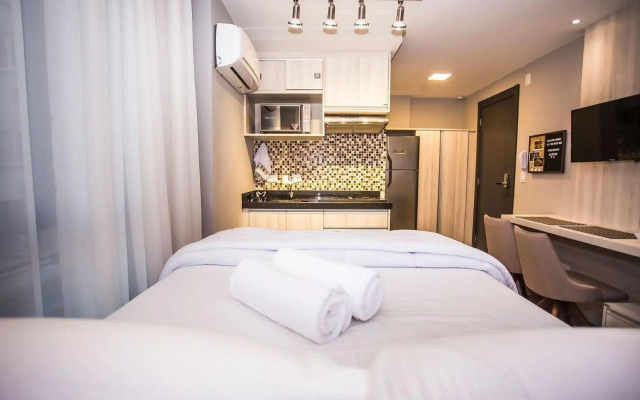 Studio Completo no Centro de Curitiba - ALL1021