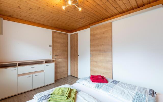 Romantic apartment in Bramberg with garden