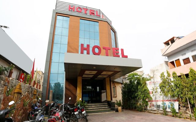 Hotel Meenakshi near Railway Station Jaipur