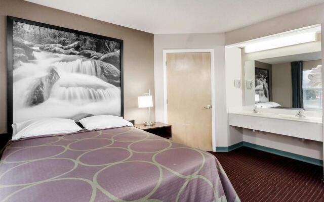 Super 8 Sevierville