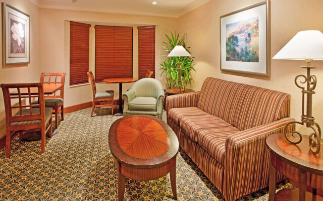 Staybridge Suites O'Fallon Chesterfield by IHG