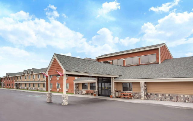 AmericInn by Wyndham Calumet