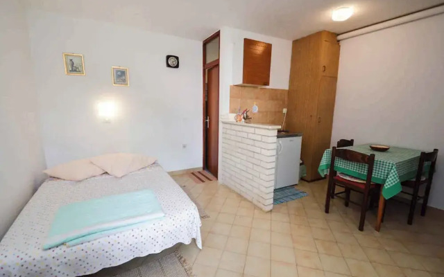 Studio Studio mit Terrasse und Internet