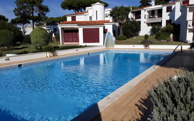 House with beautiful garden and swimming pool