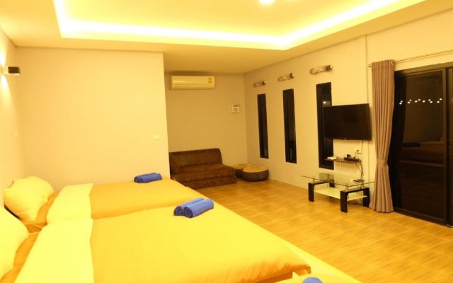 Ponly Pool Villa Huahin 4 Bedroom With BBQ Facilities & Karaoke For 8-18 Pax
