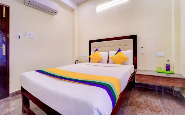 OYO 094 Bussy St Prakasam Residency