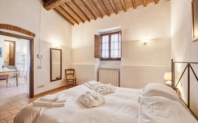 Loro 12 With Shared Pool And Tennis