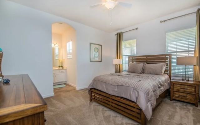 6-Bedroom Villa in Davenport 4164OD