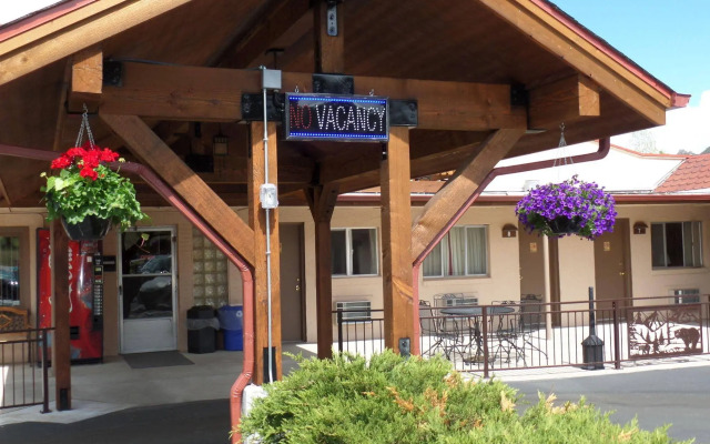 Peak To Peak Lodge