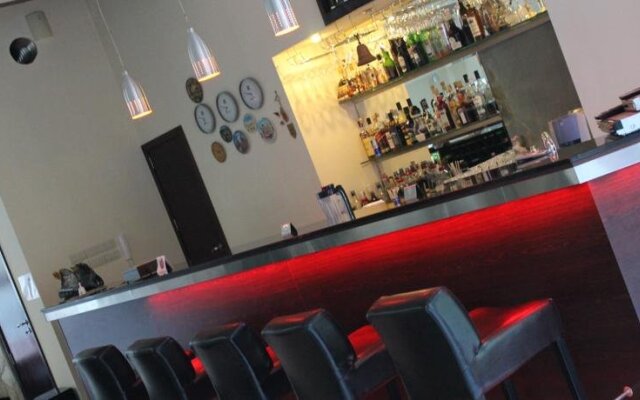 Apart Hotel "Eden"