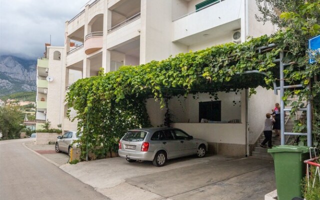 Apartments and Room Nevenka