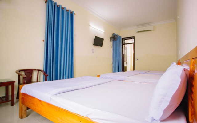Four Seasons Guest House by OYO Rooms