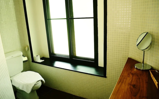 Early Bird Bed & Breakfast - Adults Only