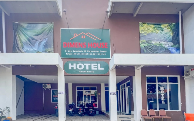 RedDoorz @ Dimens House Sragen — 2-star hotel in Sragen