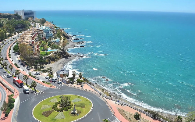 Amazing Seaside Apt in Benalmadena