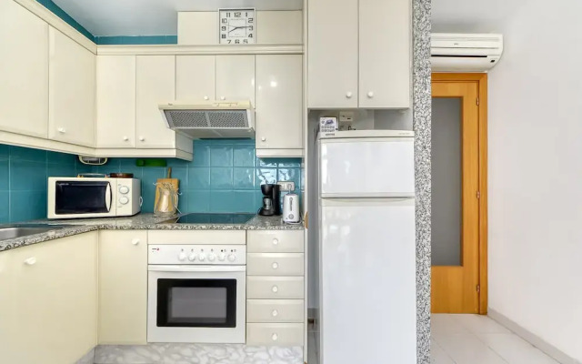 Apartment in Roses With Shared Pool