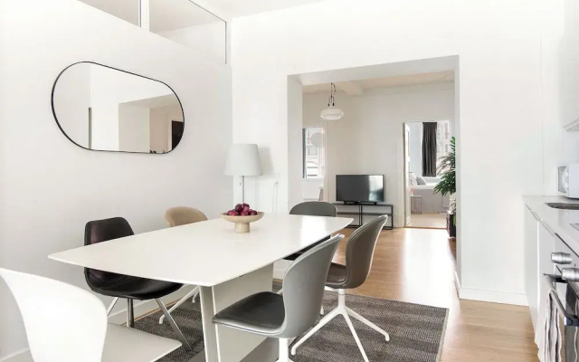 Leaves 1 - Charming Ap for 8 Persons in Central Copenhagen