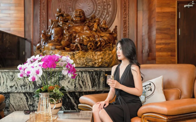 Monalisa Luxury Hotel