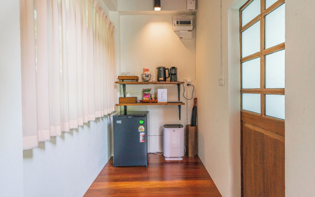 Baanrongmai Canal Front Homestay