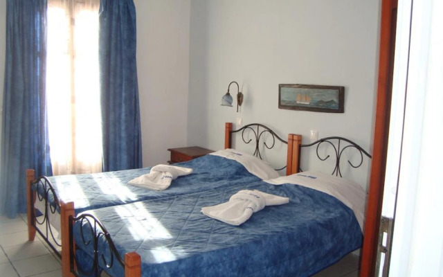 Green Hill Studios & Apartments