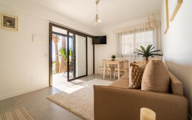 Ocean shore apartment 1