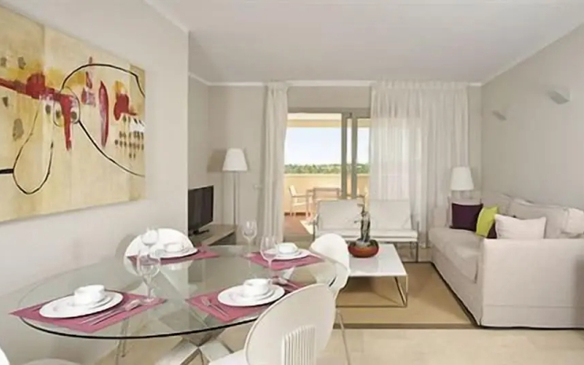 Las Colinas Golf & Country Club