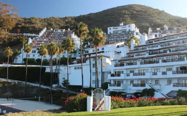 Catalina Holiday Beachfront Villas