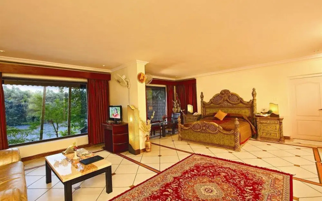 Emarald Hotel Calicut