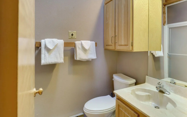 Walk to Lifts: Ski-in/ski-out Angel Fire Condo