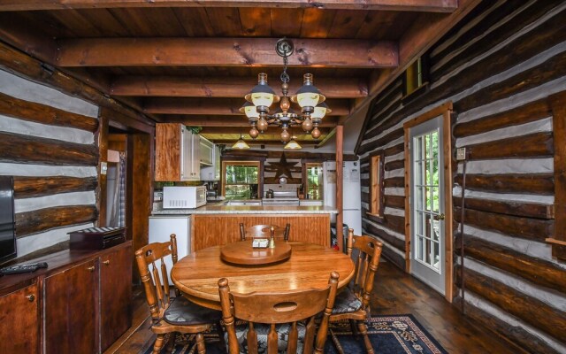 Tucked Inn 4 Bedroom House