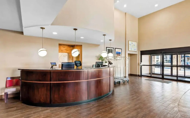 Comfort Suites Salem