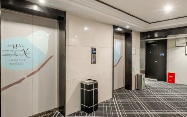 Xana Hotelle Hotel (Chongqing Longhu Yuanzhu Sports Park Subway Station) – Hotel Rooms – Chongqing