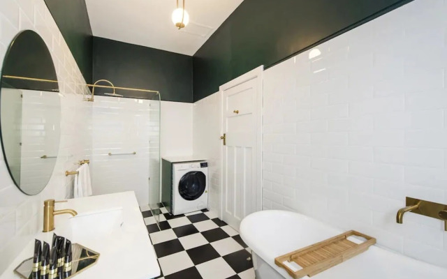 The 1920s 'prosperity' Suite
