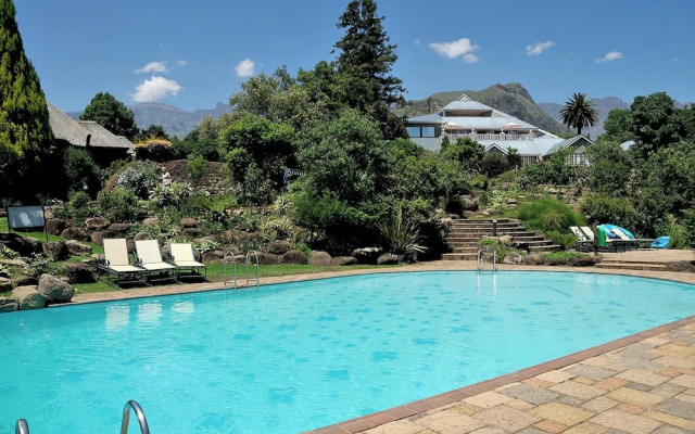 Cathedral Peak Hotel