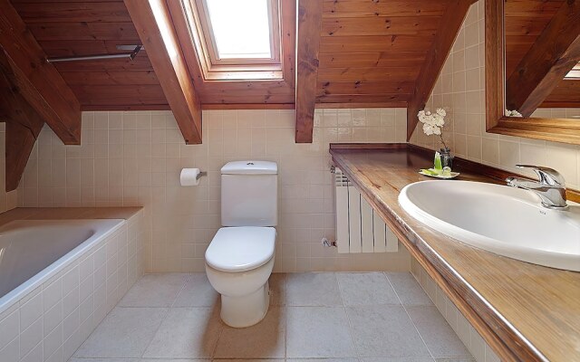 Era Garona by FeelFree Rentals