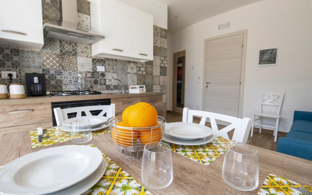 Smeraldo Apartment On Sea Shore